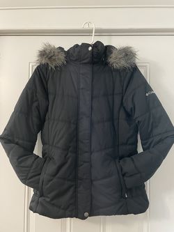Columbia Jacket Black, size L, detachable hat