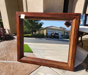 Wall mirror