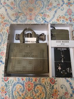 Steve Madden Set