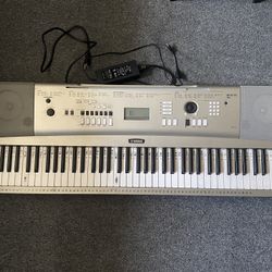 Yamaha Electronic Keyboard (YG-235)