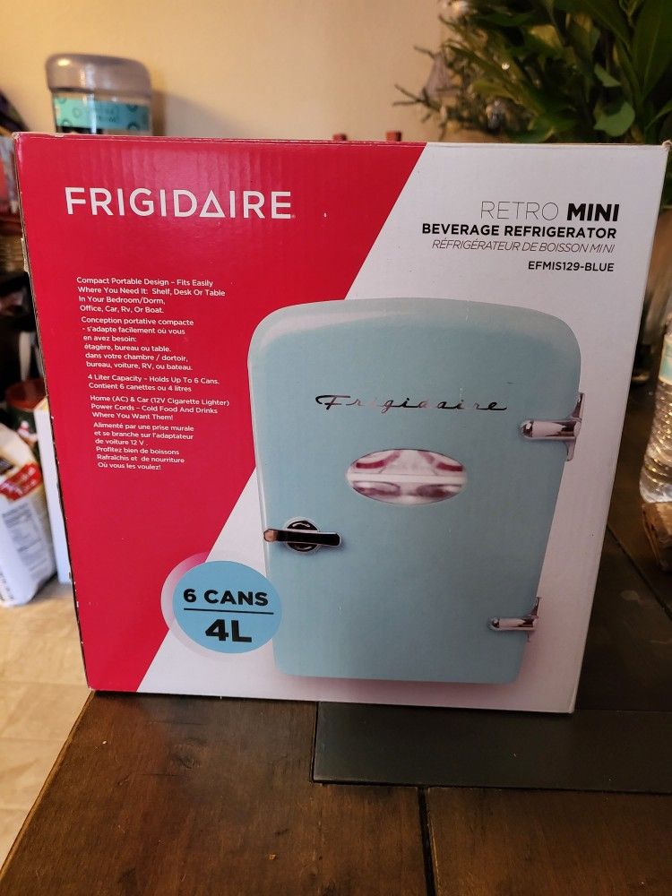 Retro Mini Fridge
