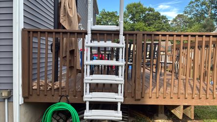 Pool ladder above ground