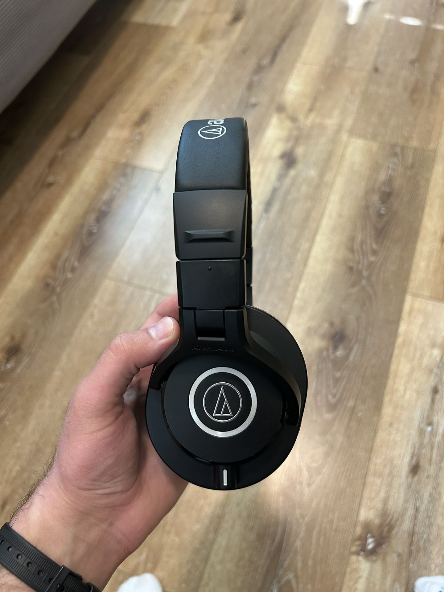 Audio Technica ATX M40x studio headphones