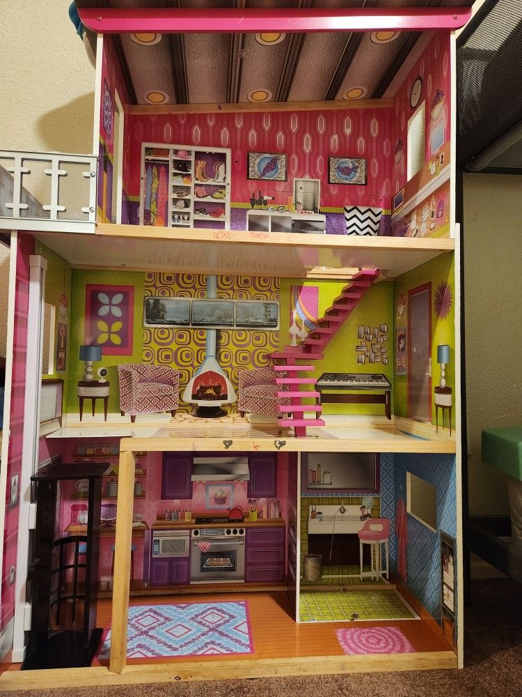 Doll House