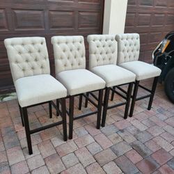 Set Of 4 Stools 