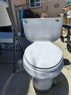 toilet seat Like new
