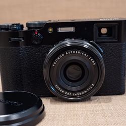 DIGITALFUJIFILM×100VBLACK