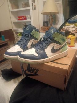 Nike air Jordan 1 me blue mint
