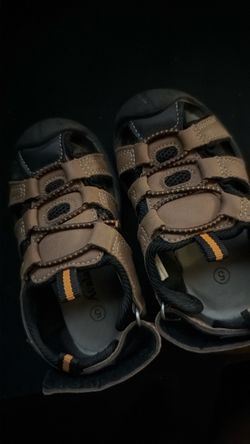 Size 5 toddlers sandals
