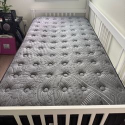 Daybed with mattress