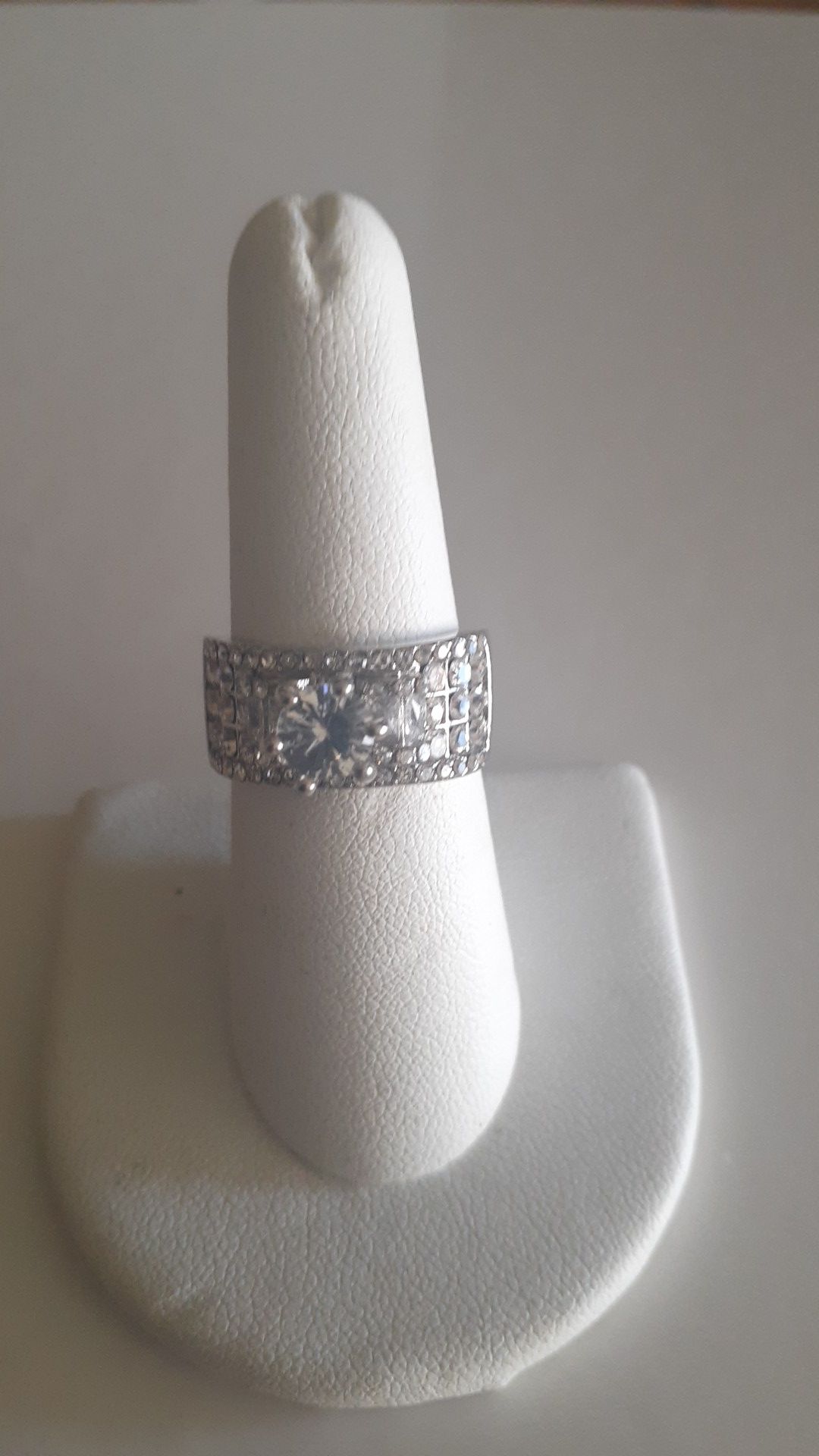 Silver Cluster/Solitare Ring Size 7