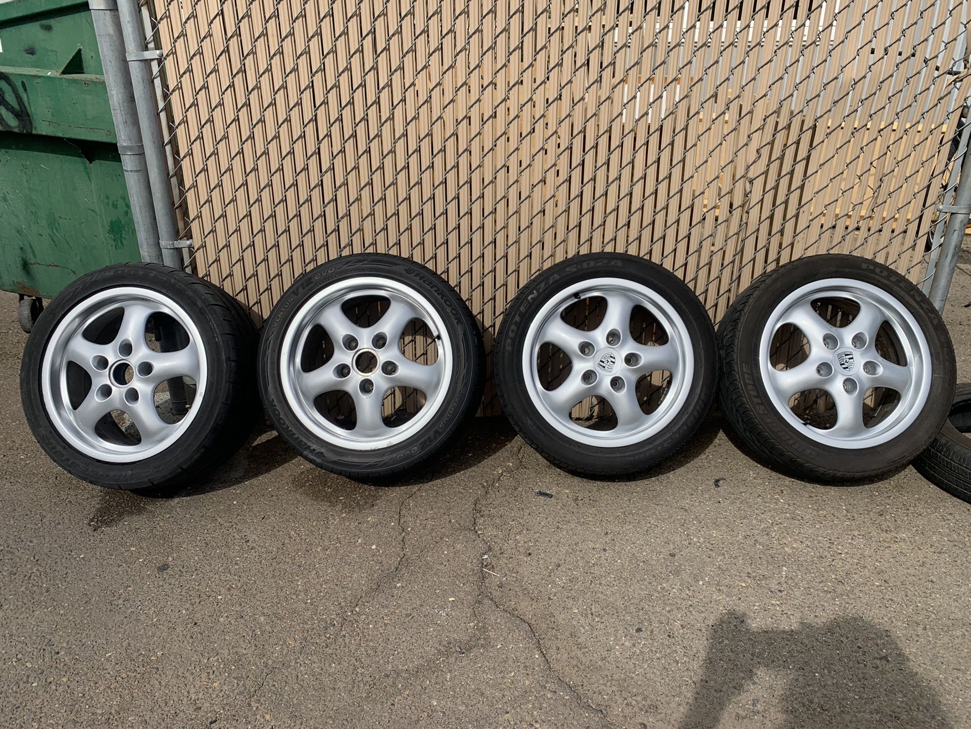 Porsche OEM Cup 2 Wheels 964/993