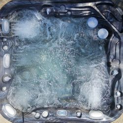 2018 Marquis SHOW™ 5-Person Hot Tub – Dual Loungers + 90 Jets + Fully Upgraded