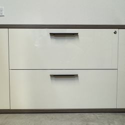 Like-new Italian-made credenza 🇮🇹