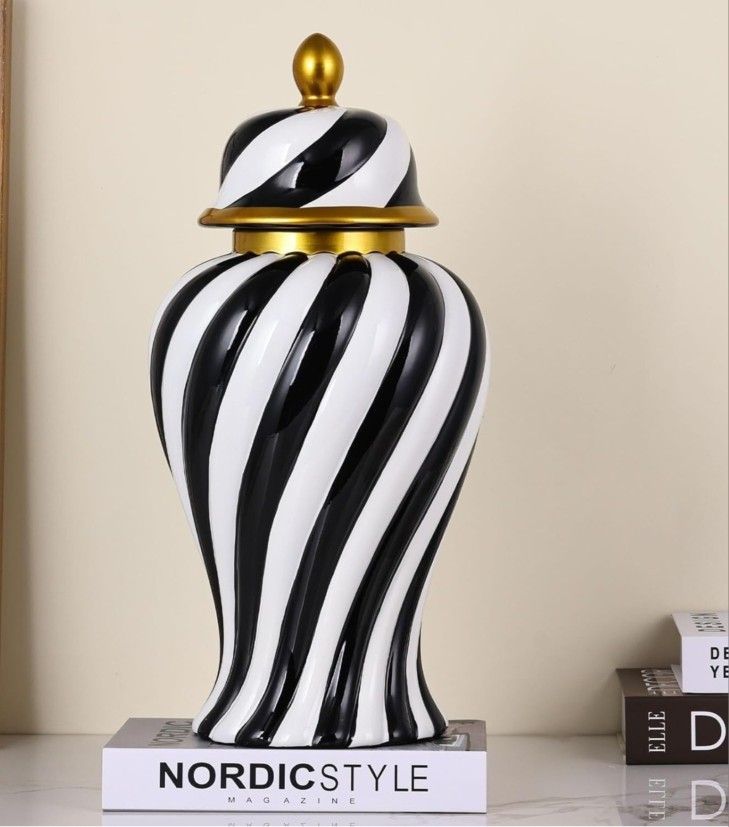 DVJING Black and White Ceramic Ginger Jar with Lid,