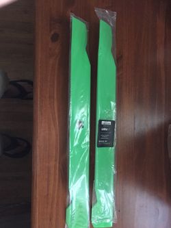 Lawnmower blades