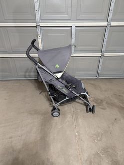 Maclaren Quest Stroller Lightweight Folding Umbrella Travel