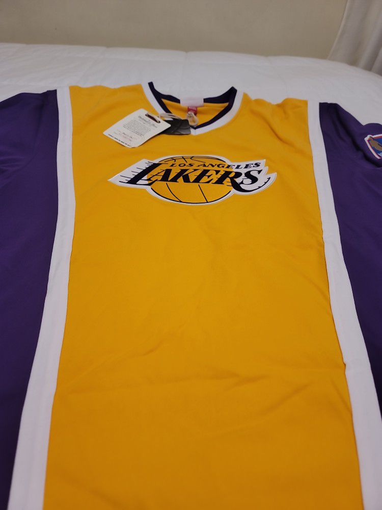 Brand New With Tags: Los Angeles Lakers Courtside City Edition Women's Nike  NBA Long-Sleeve T-Shirt for Sale in San Diego, CA - OfferUp