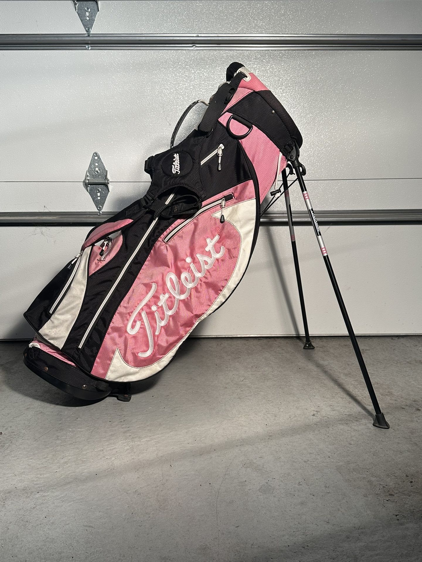 Titleist Pink Golf Bag
