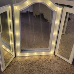 White Vanity Mirror With Lights