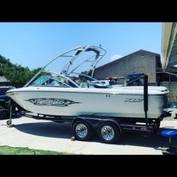 2005 Moomba Mobius