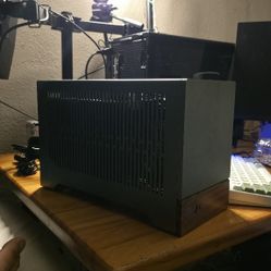 RTX 5070 RYZEN 7 9700X ITX GAMING PC
