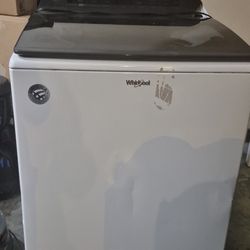 Vendo Lavadora Para Quien Pueda Repararla, Creo Que Es Un Sensor