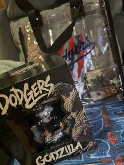 Godzilla x Dodgers Set