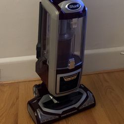 Vacuum New Shark Rotator Vacuum NV752