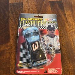 DALE EARNHARDT SR #3 FLASHLIGHT KEYCHAIN NASCAR