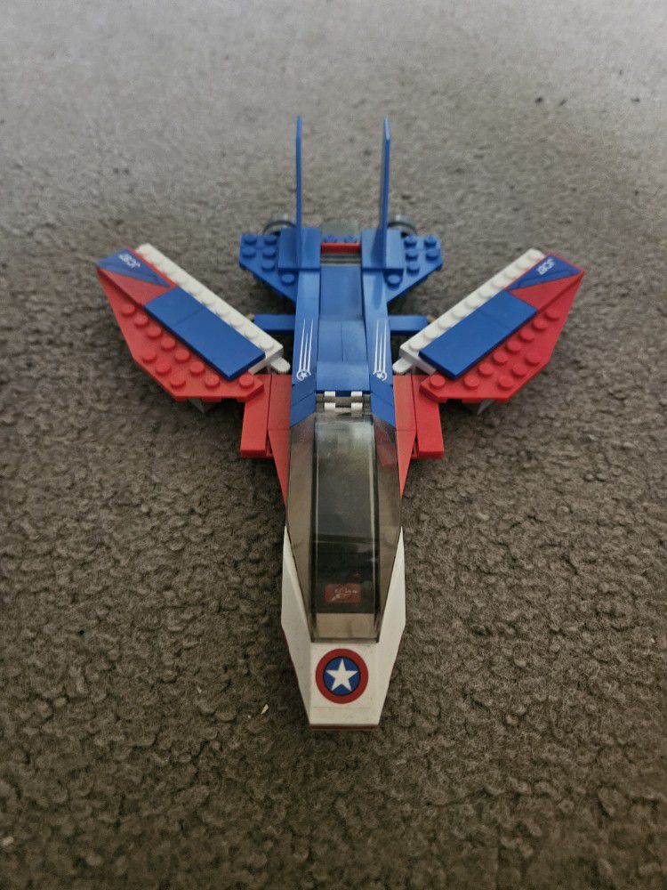Lego Captain America Jet