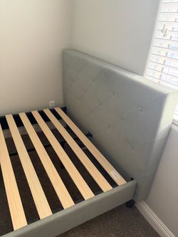 Full size bed