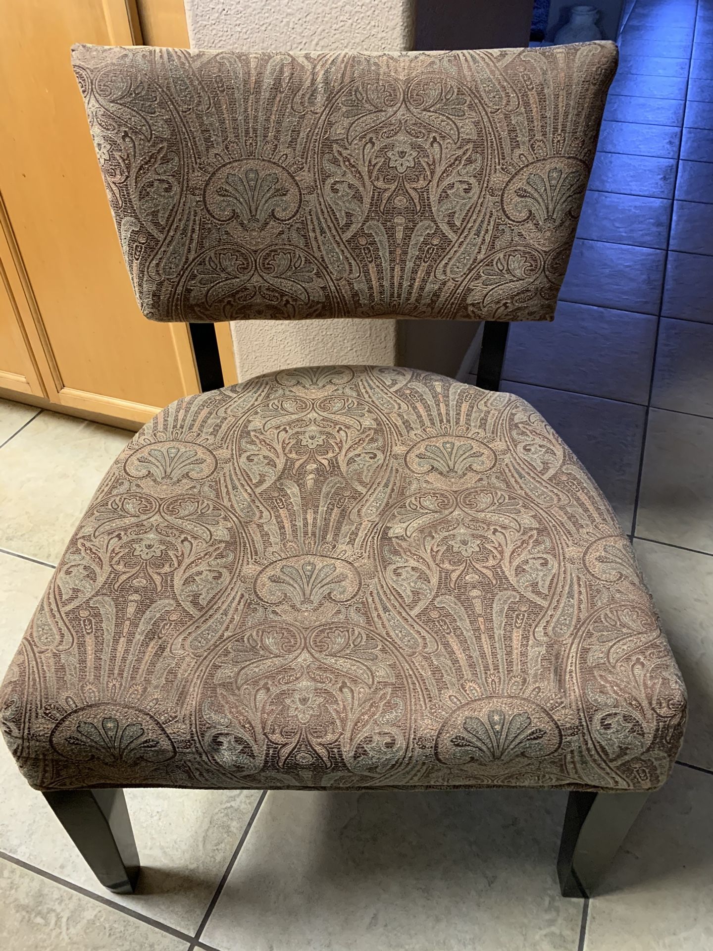 Accent Chairs