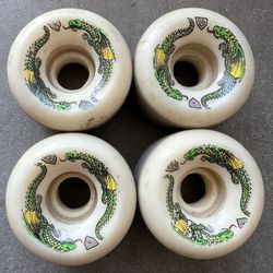 Powell Peralta Dragon Skateboard Wheels