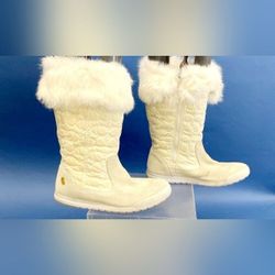 Coach Talen Designer Signature White Women Cold Weather Snow Boots - Size 8