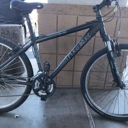 Trek 3700