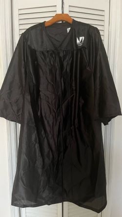 Miami Dade College black cap and gown