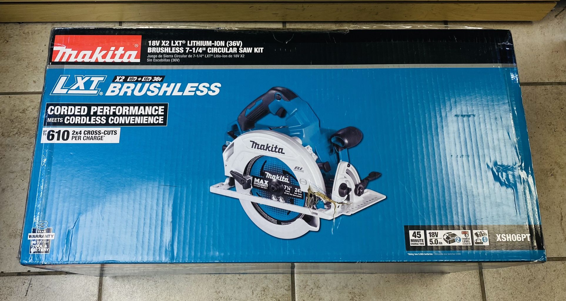 Open Box, Never Used! Makita Circular Saw Kit XSH06PT 1011170-2
