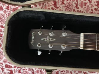 Alvarez AFH700WEOB acoustic electric with hard case for Sale in