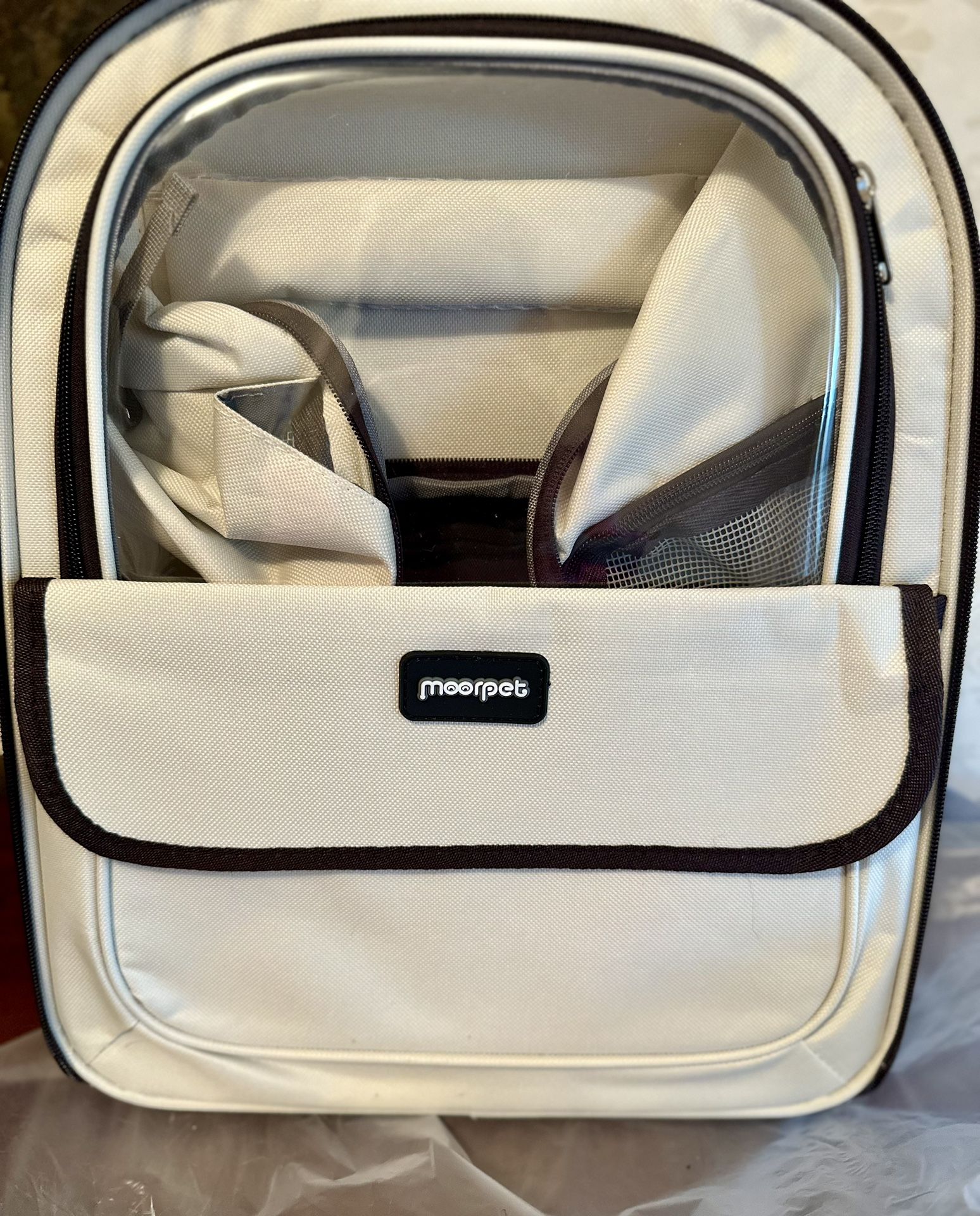 NEW Moorpet Pet Carrier Backpack – Ventilated, Stylish & Comfy
