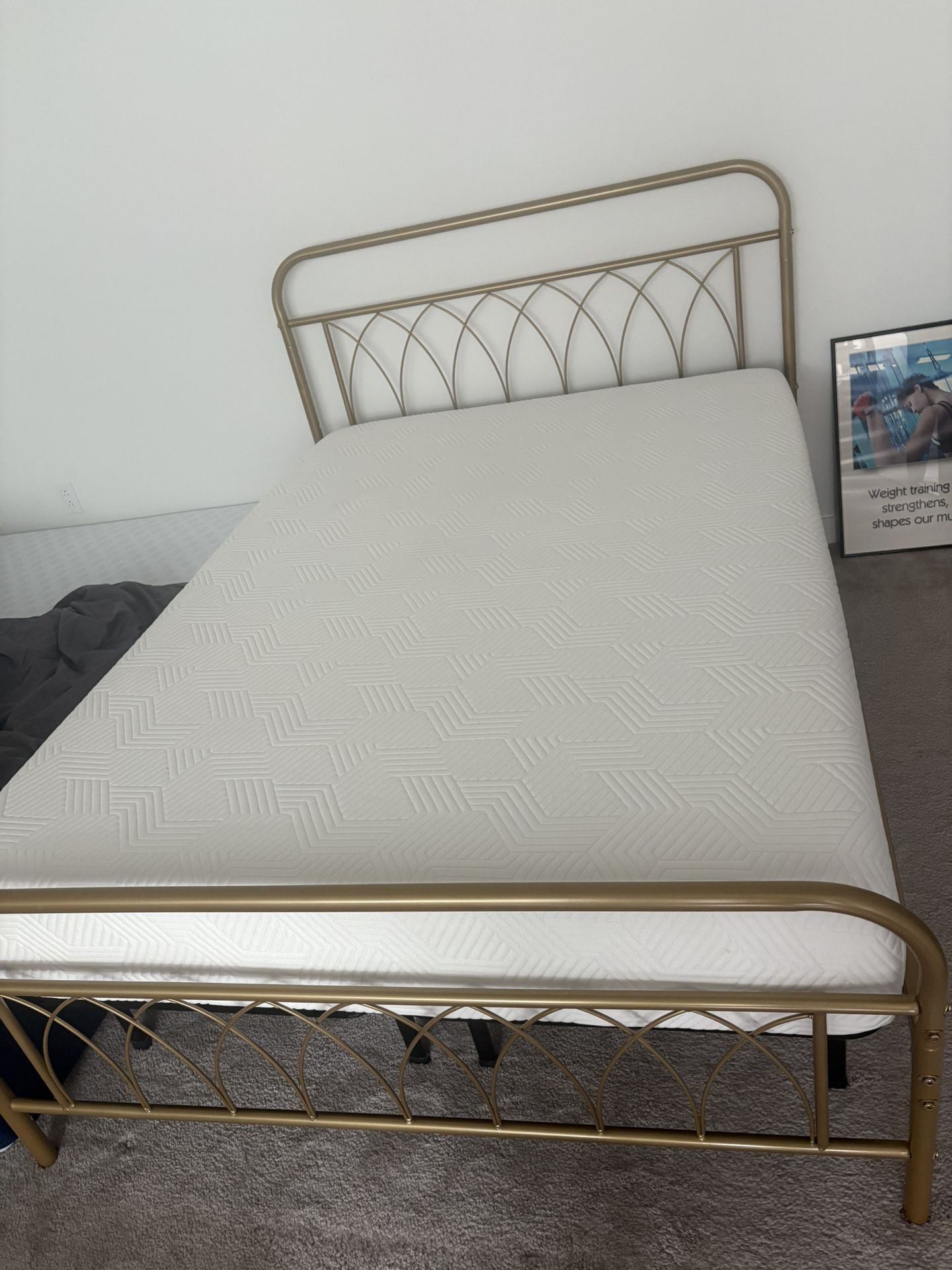 Full Size Bed