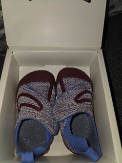 Nike Swoosh 1 Baby Slip-On Knit Shoes in Burgundy and Light Blue 7C