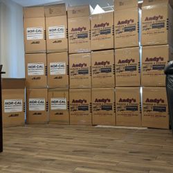 📦📦 Heavy Duty, Double Walled  Moving Boxes 5.1 Cubic Ft 18X18X28 ($7 Each Firm)**
5.1 cubic ft 18X18X28  $7 each (19 boxes left) **