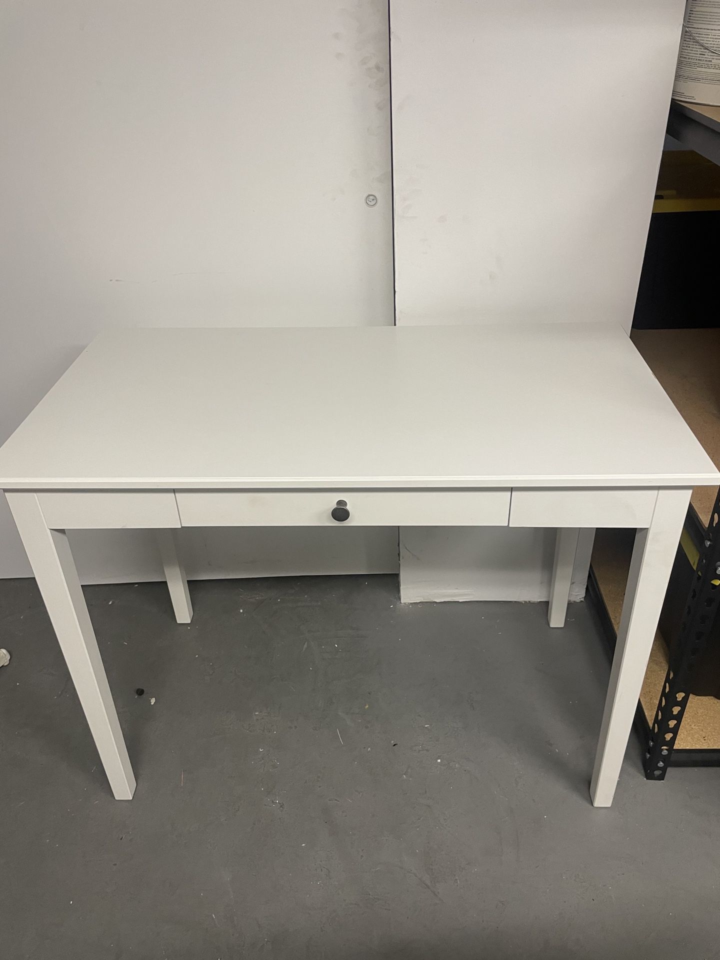 Desk/ Table 