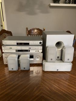 Yamaha Surround Sound Receiver, Speakers, Subwoofer, 1000-1500W DVD Players