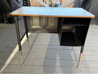 Student desk