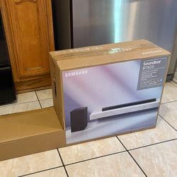 Samsung ≠ HW-B73CD Soundbar Home Theater w/ Wireless Subwoofer, Dolby Digital Audio, 420W, Powerful Bass