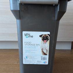 Pet Food Container