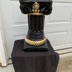 Medium sized Pedestal