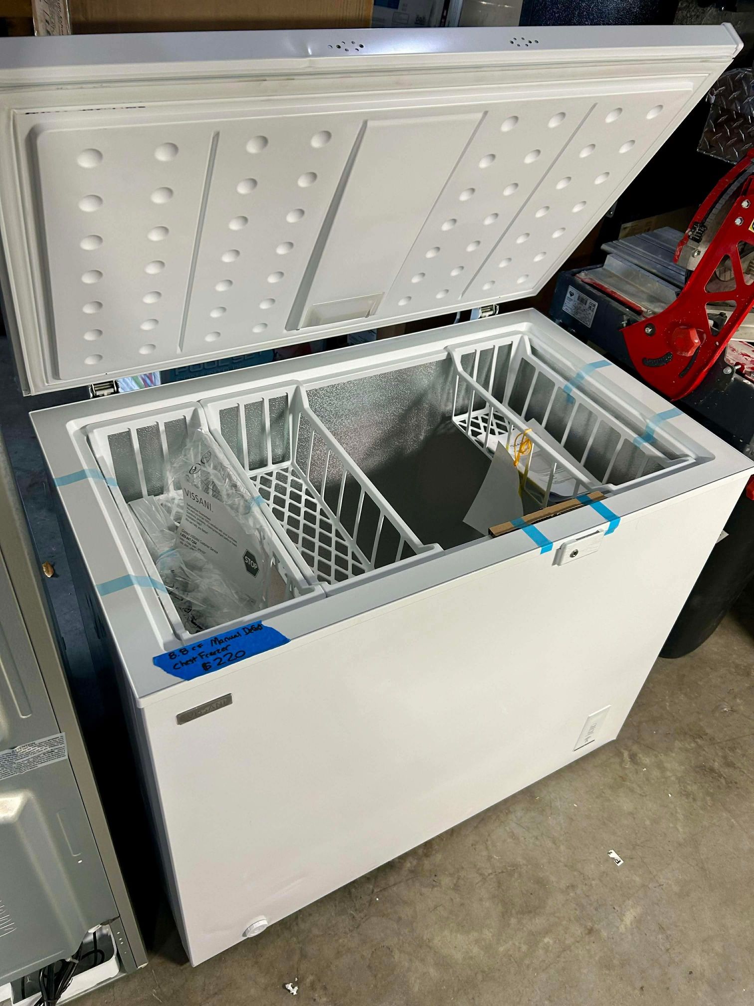 Vissani 8.8 Cu. Ft. Chest Freezer